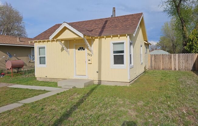 2br/1 Bath Home in Town