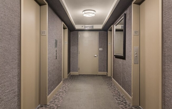 1 bed, 1 bath, $4,400, Unit 21E