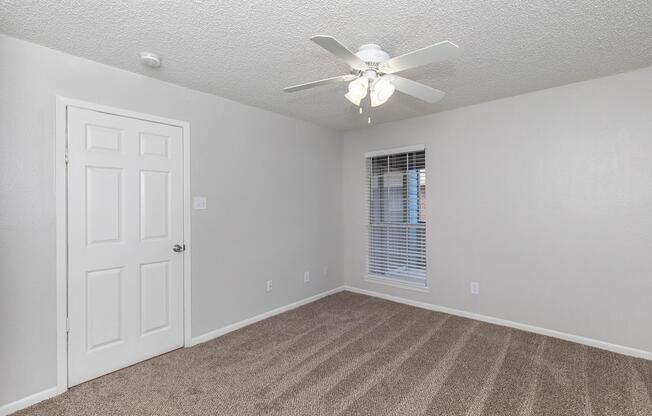 1 bed, 1 bath, 607 sqft, $879