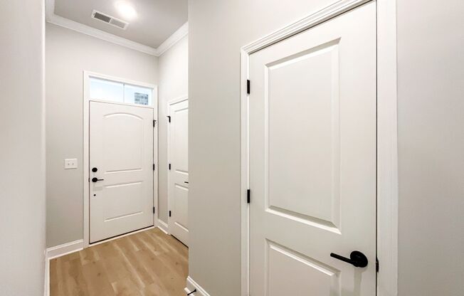 3 beds, 2.5 baths, $2,800