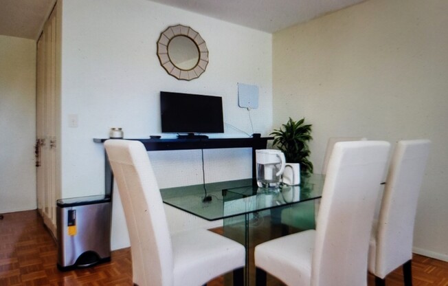1 bed, 1 bath, 805 sqft, $2,800, Unit 045