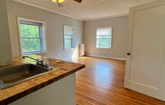 3116 Fremont Avenue South