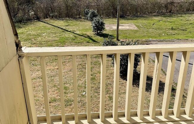 Cute and Convenient  South Nashville Townhouse near BNA and Woodbine - Renovated