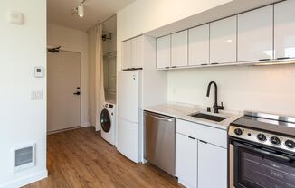 Studio, 1 bath, 242 sqft, $1,200, Unit 104