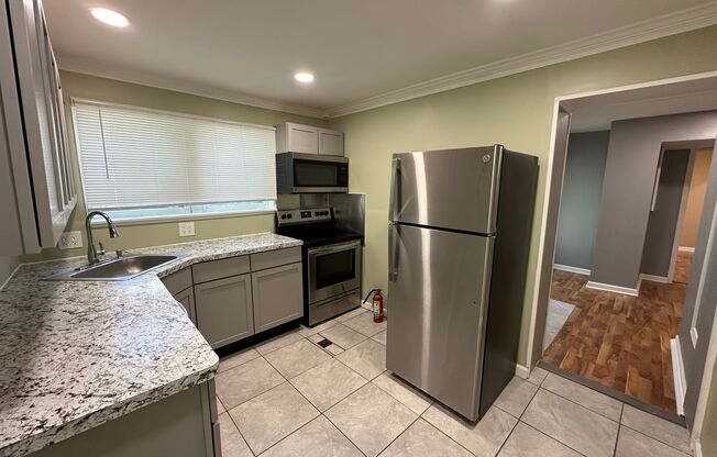 2 beds, 1 bath, $1,175