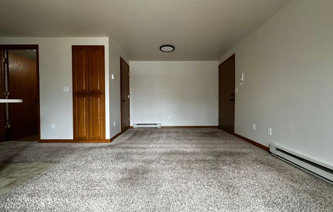 1 bed, 1 bath, $845, Unit Apt. 9