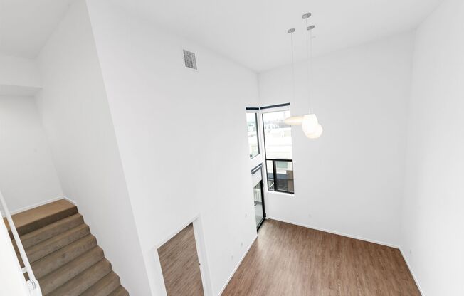 1 bed, 1 bath, 733 sqft, $3,900, Unit 616