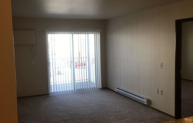 2 beds, 2 baths, 976 sqft, $1,595, Unit 2305