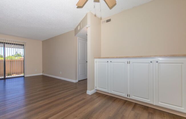 Stop by today at the 1 bed / 1 bath of your dreams! 700 Sq Ft!