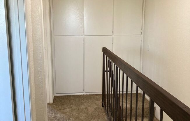 2 beds, 1.5 baths, 925 sqft, $2,395, Unit Thorne #06