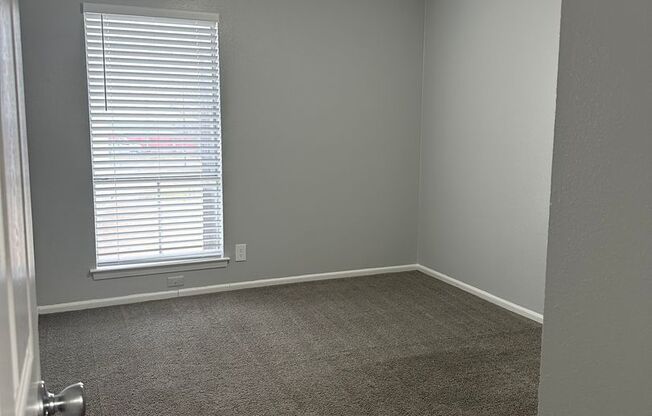 3 beds, 2 baths, 1,368 sqft, $1,249