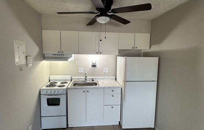 2 beds, 1 bath, 750 sqft, $795, Unit Unit 06