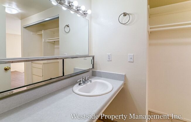 1 bed, 1 bath, 481 sqft, $1,765, Unit 203