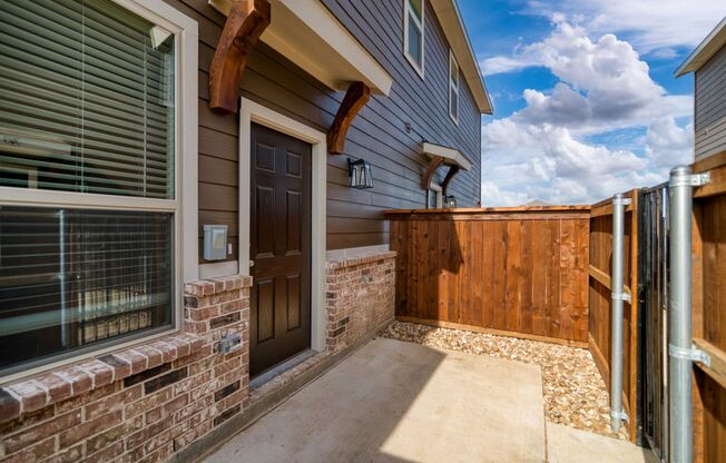 GORGEOUS 2 BEDROOM FOUR PLEX LOCATED IN MIDLOTHIAN ISD!