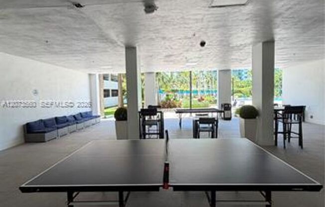 1 bed, 1.5 baths, $4,000, Unit # 1120