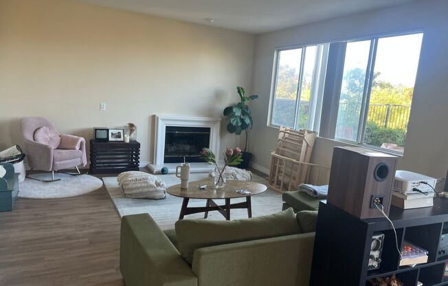 Great 2 Story 3 bed 2.5 bath near Guajome Lake in Oceanside
