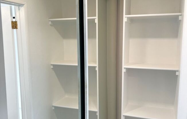 1 bed, 1 bath, 550 sqft, $1,825, Unit 10