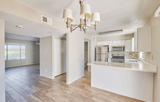 16741 E Westby - Glazer