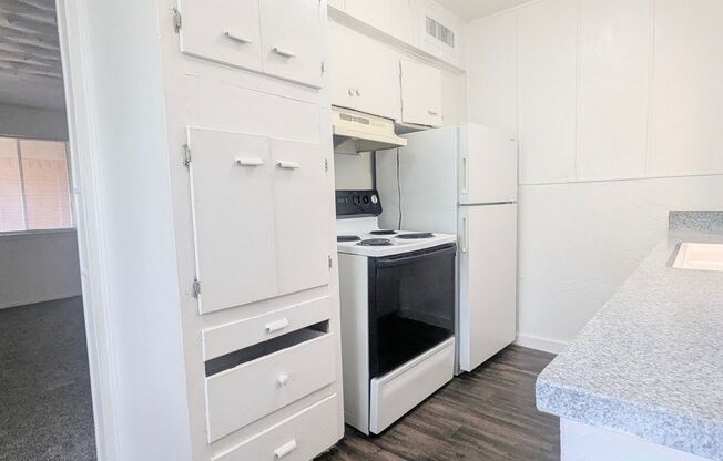 Gaston Twelve Apartments