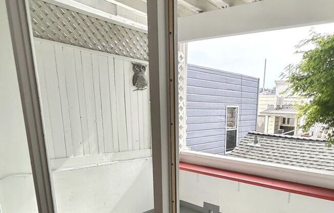 Charming North Beach Unit w/Parking