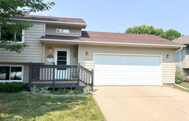 3 Bed 2 Bath Home West Sioux Falls!