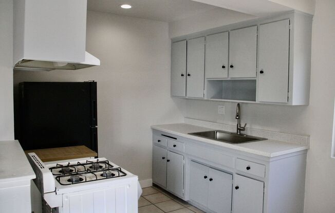 1 bed, 1 bath, 808 sqft, $1,795, Unit 1