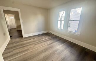 3 beds, 1 bath, $1,900