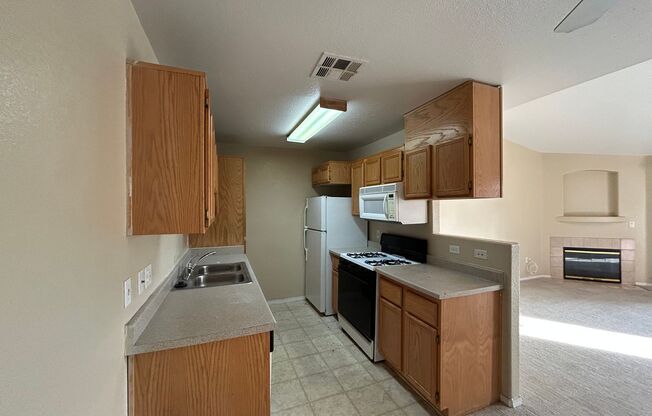 2 beds, 2 baths, $1,175, Unit # 2177