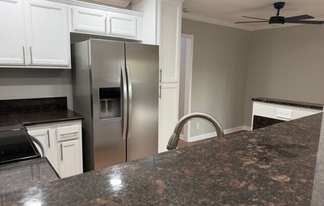 2 beds, 2 baths, 880 sqft, $2,795, Unit N-36