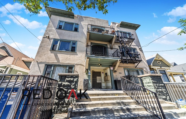 1026 W 22 ST