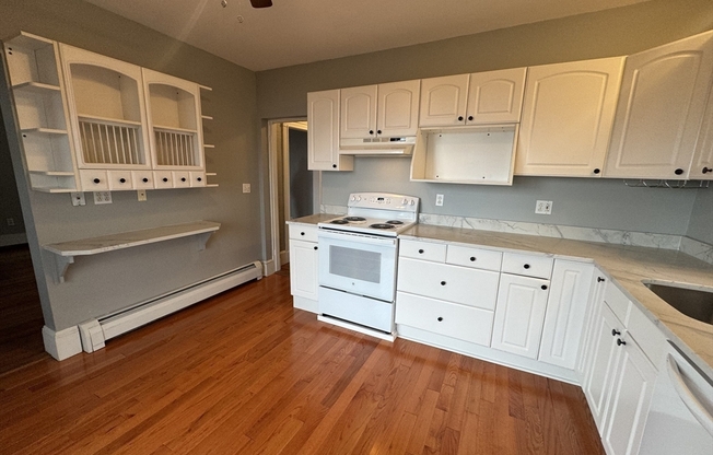 1 bed, 1 bath, 1,100 sqft, $2,300, Unit #2