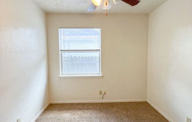 3 beds, 1 bath, $1,095