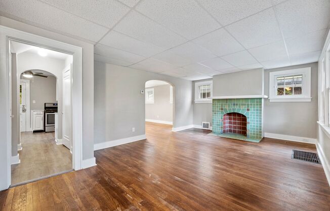 Updated 3 Bedroom in Forest Hills with Central AC