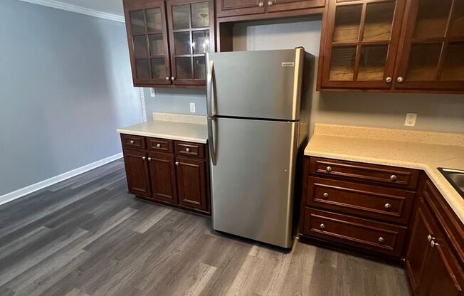 2 beds, 2 baths, 1,100 sqft, $1,075, Unit E-1