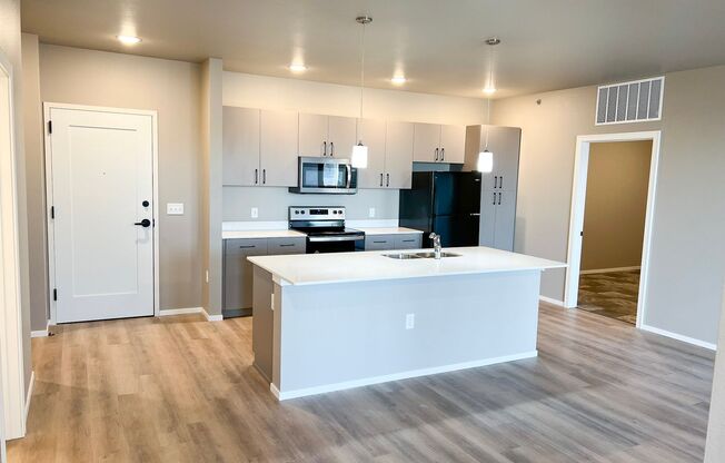 2 beds, 2 baths, 1,092 sqft, $1,750, Unit Bldg 5 Apt 5300