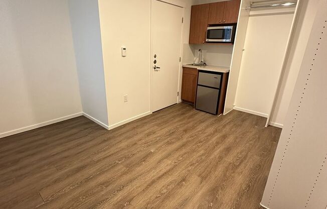 Studio, , 182 sqft, $899, Unit 3213