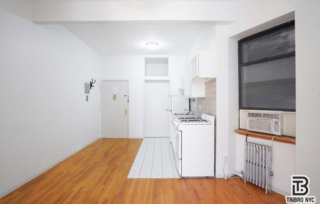 1 bed, 1 bath, $3,700, Unit RE