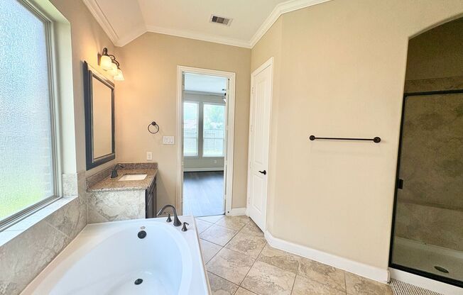 Cozy and well-kept 4 beds rental home in Cozy and well-kept 4 beds rental home in Porter
