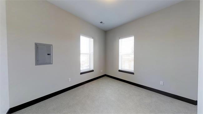 2 beds, 1 bath, $1,995, Unit #C