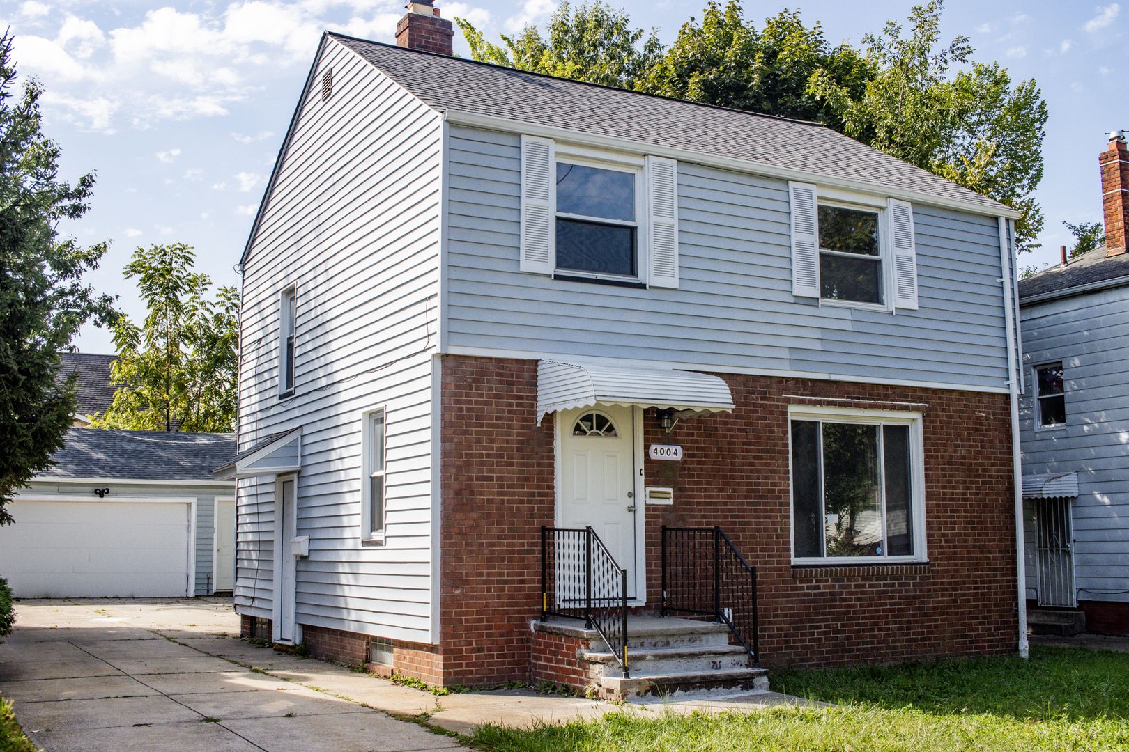 4004 E 155 ST