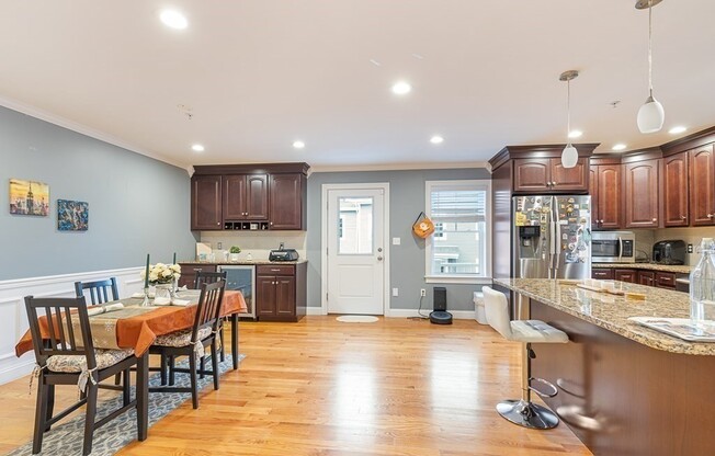172 BRIGHT ST