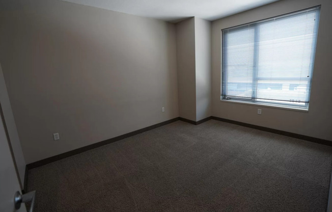 2 beds, 2 baths, 1,009 sqft, $2,050, Unit 807