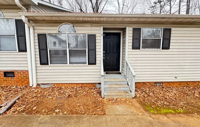 2bd/1ba Apt. close Downtown Salisbury & easy access to I-85