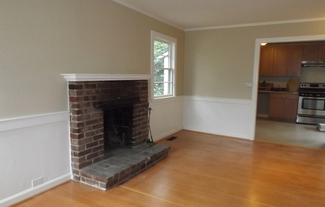 2 beds, 1 bath, $2,950