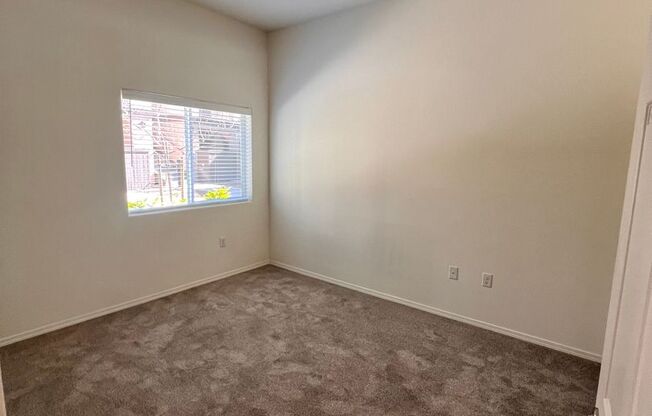 1 bed, 1 bath, 494 sqft, $1,550, Unit 1301-213