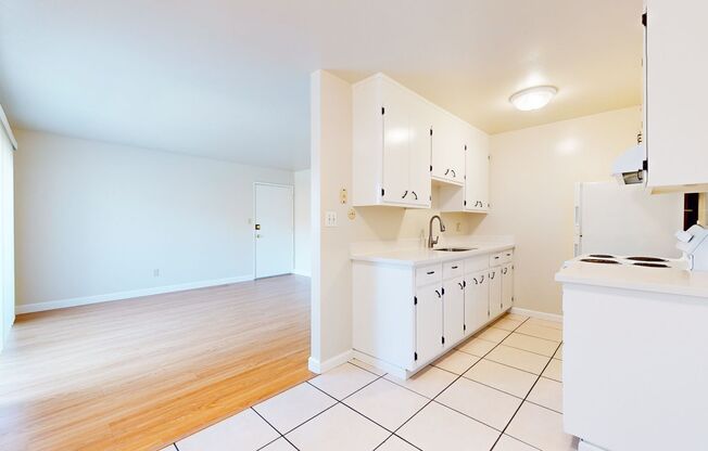 2 beds, 1 bath, $1,985, Unit 5235 Riverside Ave Apt 6