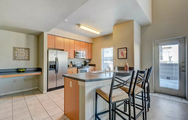 3 beds, 2 baths, 899 sqft, $2,395, Unit 607