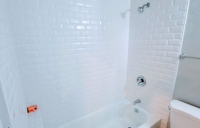 4 beds, 3 baths, $2,695