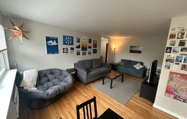 468 West Melrose