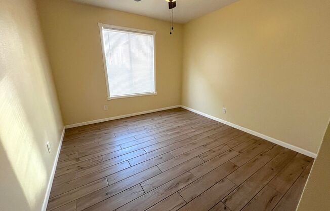 2 beds, 2 baths, $1,275, Unit UNIT 1038